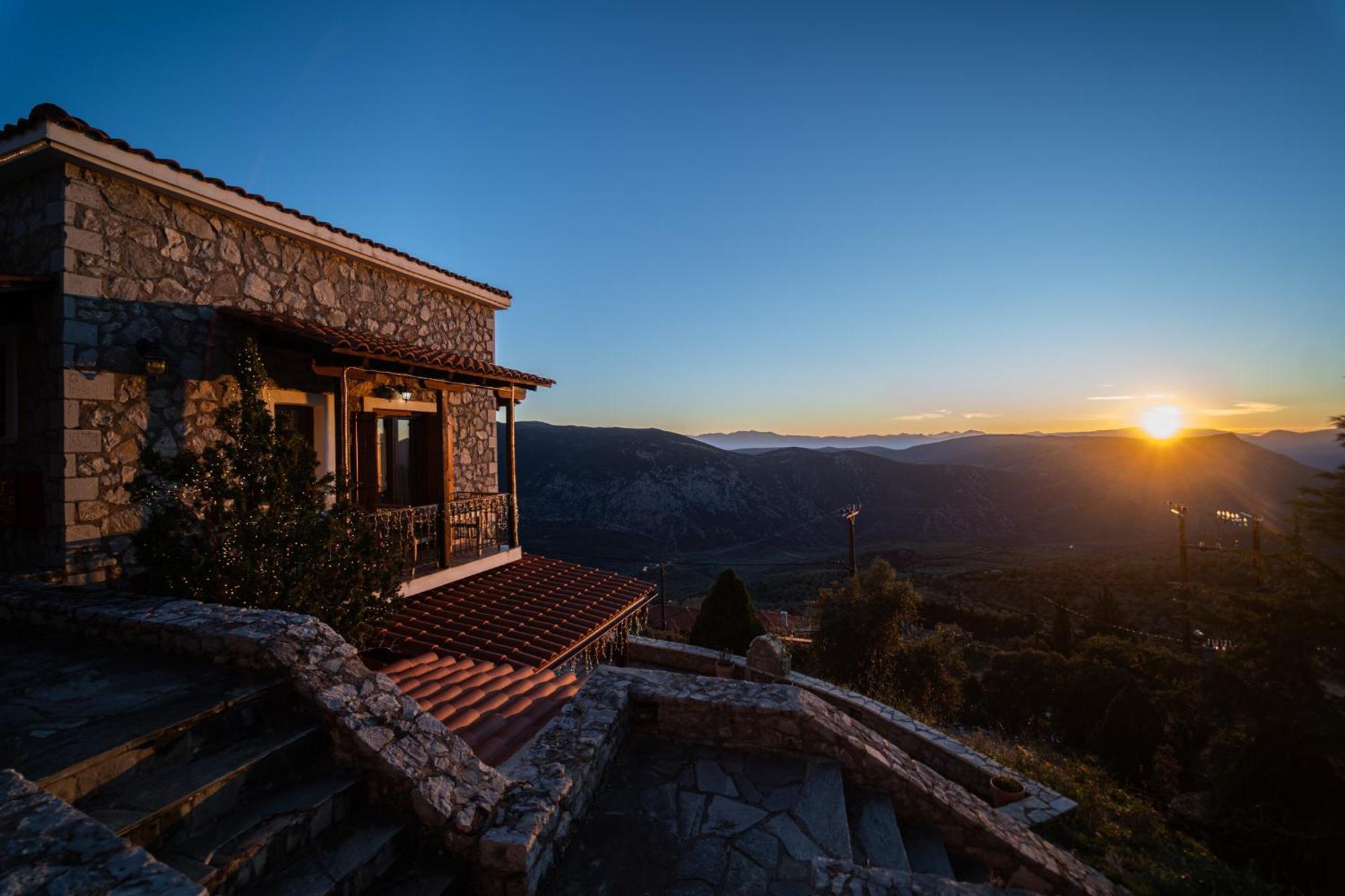 Rock Dandy Deluxe Chalet In Arachova - Delphi, Sauna, Prv Parking, Amazing View Ngoại thất bức ảnh